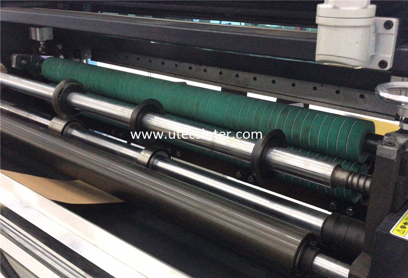 Automatic Paper Jumbo Roll Cutting Machine